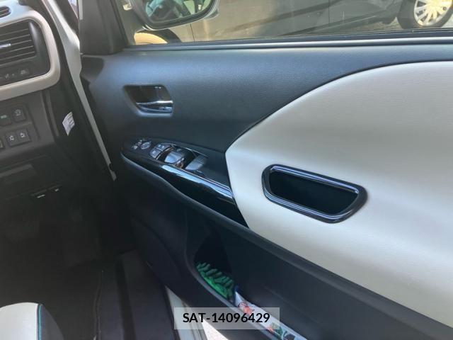Nissan SERENA 2017-02 8316990-8
