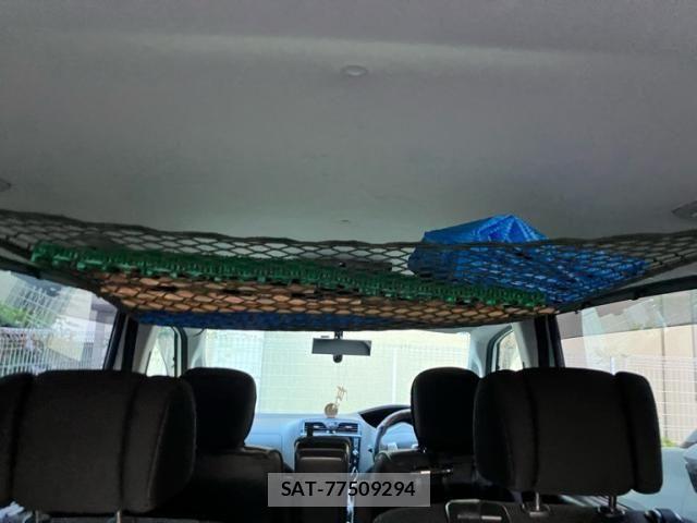 Nissan SERENA 2013-06 8317001-12