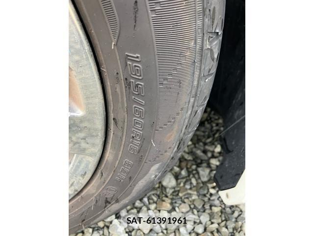 Nissan SERENA 2014-02 8317016-9