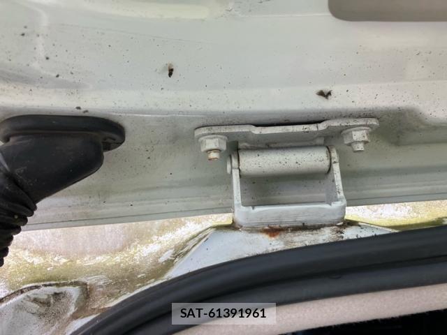 Nissan SERENA 2014-02 8317016-15