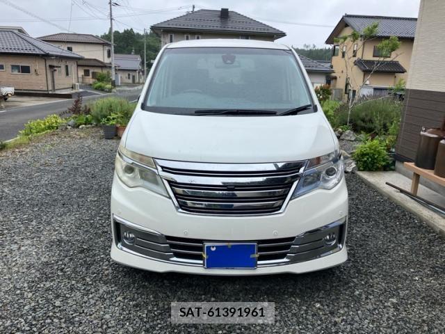 Nissan SERENA 2014-02 8317016-1