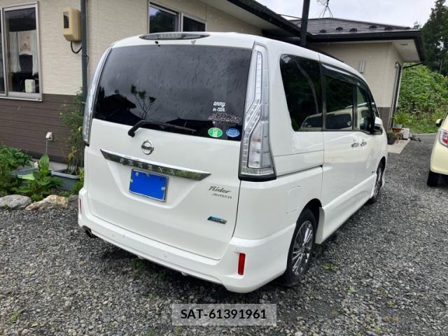 Nissan SERENA 2014-02 8317016-5