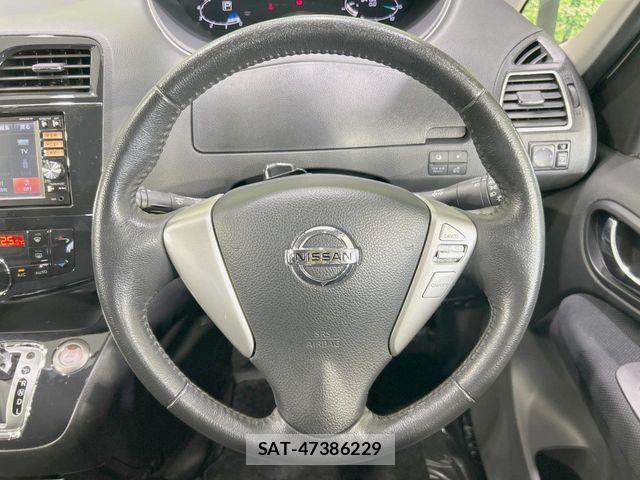 Nissan SERENA 2013-11 8316993-11