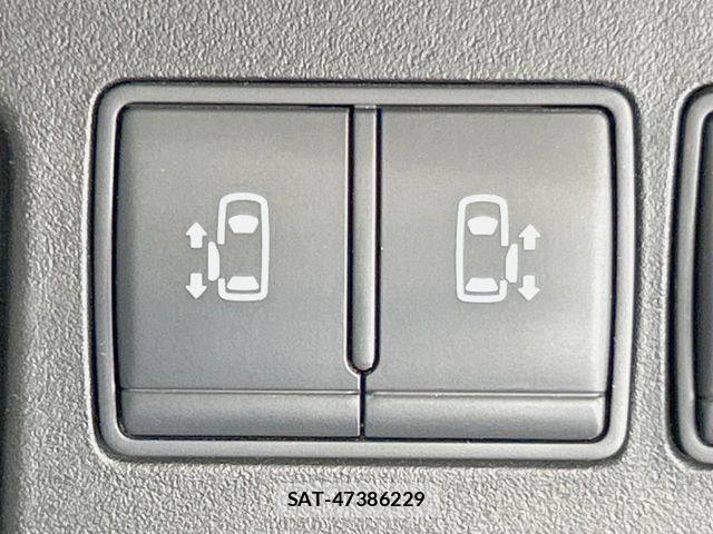 Nissan SERENA 2013-11 8316993-4