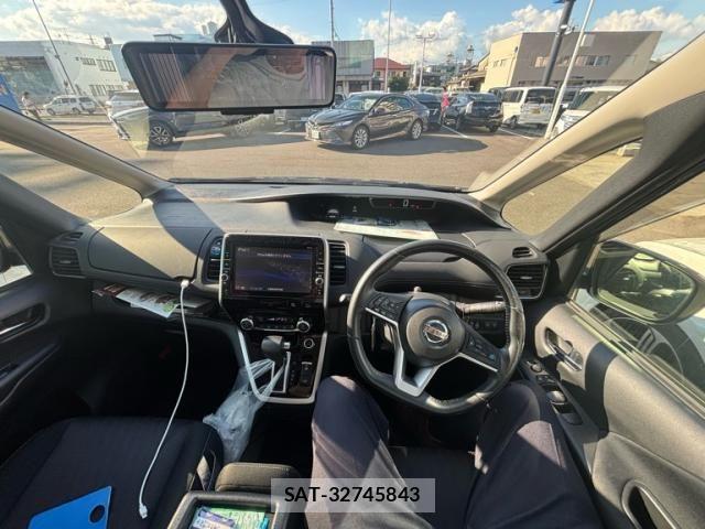 Nissan SERENA 2016-12 8316988-9