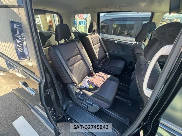 Nissan SERENA 2016-12 8316988-7