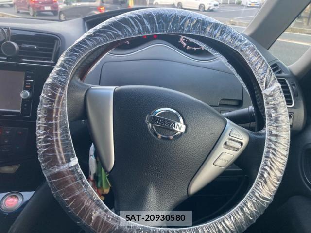 Nissan SERENA 2015-12 8317002-23