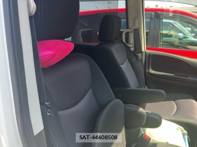 Nissan SERENA 2013-01 8317012-10