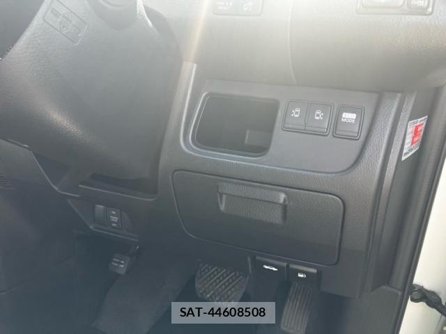 Nissan SERENA 2013-01 8317012-13