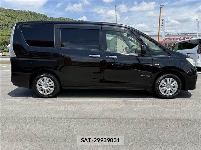 Nissan SERENA 2012-12 8317000-11