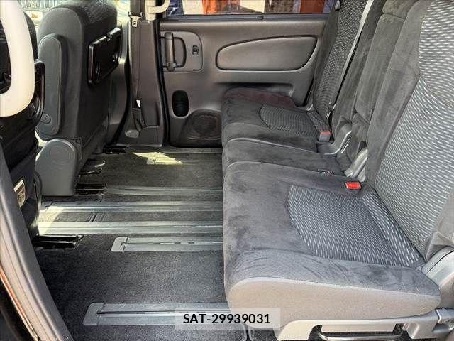 Nissan SERENA 2012-12 8317000-18