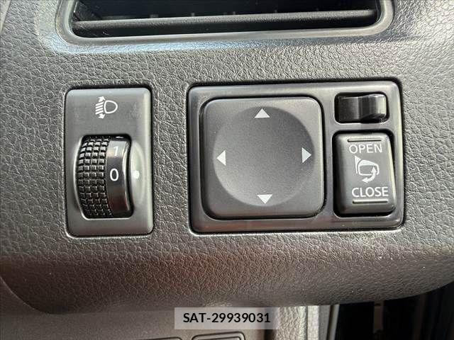 Nissan SERENA 2012-12 8317000-27