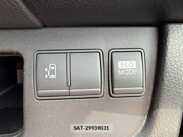 Nissan SERENA 2012-12 8317000-29