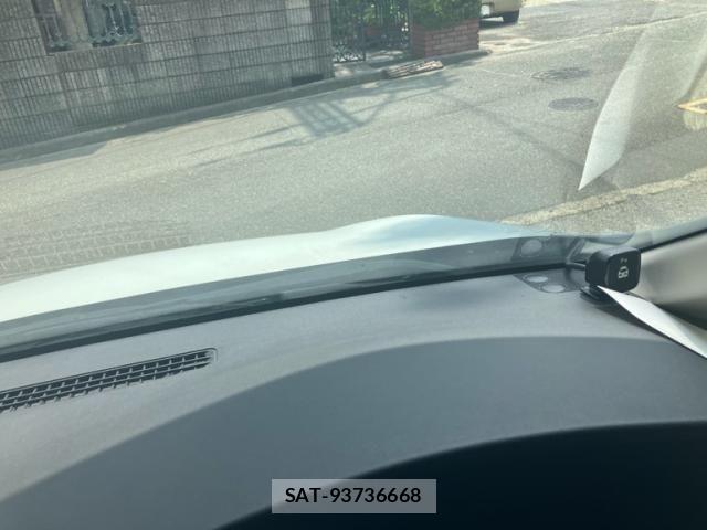 Nissan SERENA 2014-12 8317009-19