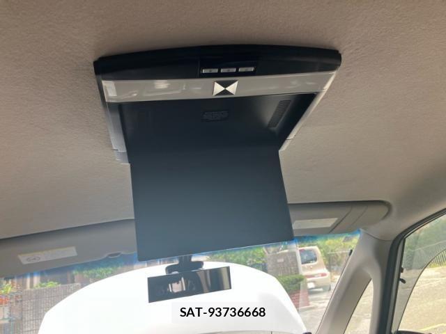Nissan SERENA 2014-12 8317009-27