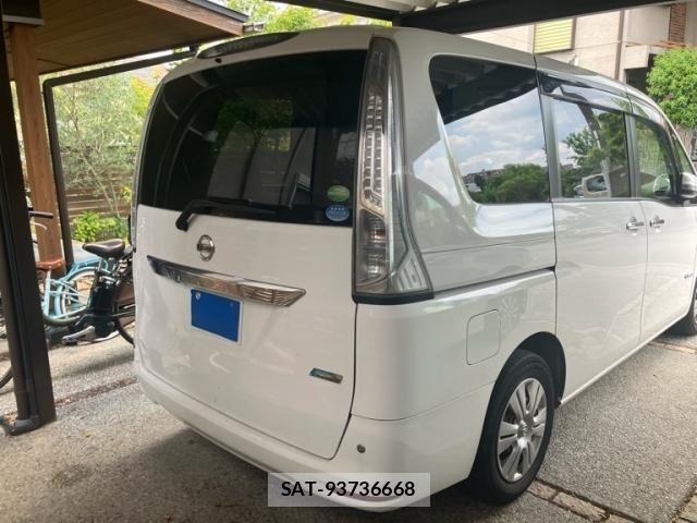 Nissan SERENA 2014-12 8317009-2