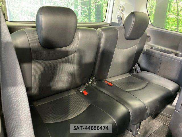 Nissan SERENA 2015-12 8316989-9