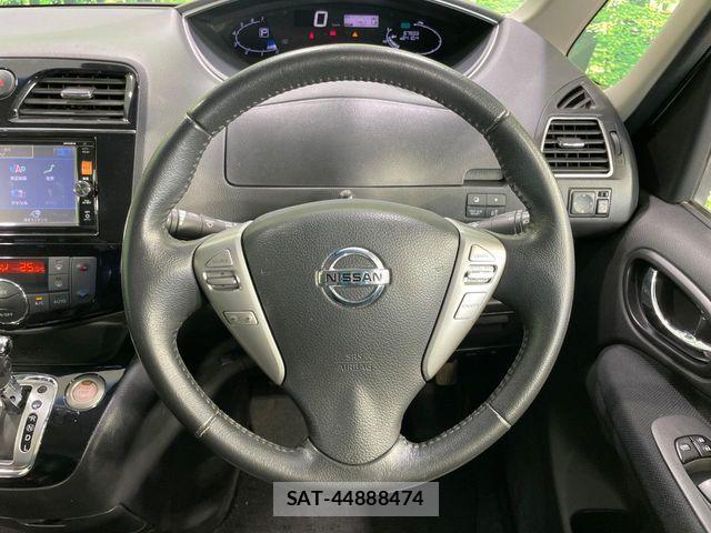 Nissan SERENA 2015-12 8316989-11