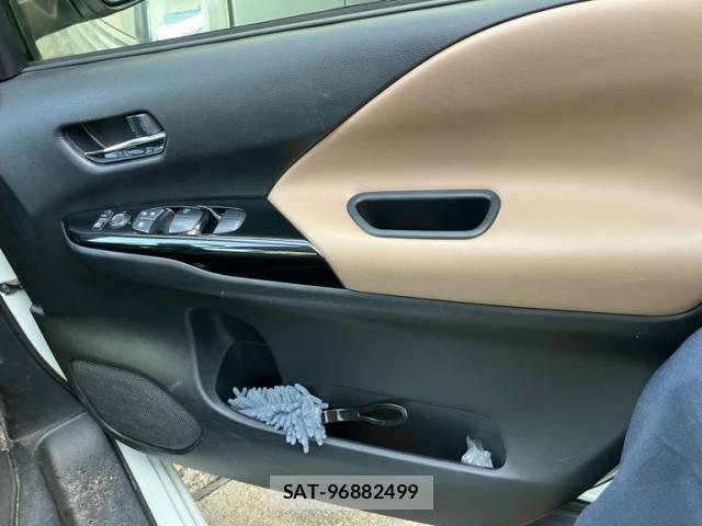 Nissan SERENA 2016-10 8316987-10