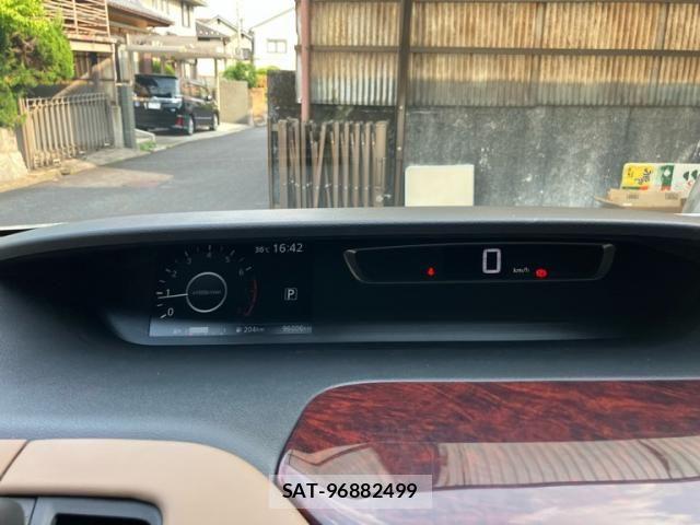 Nissan SERENA 2016-10 8316987-22