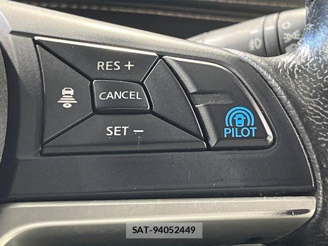 Nissan SERENA 2017-02 8316992-6