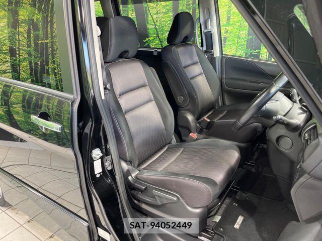 Nissan SERENA 2017-02 8316992-7