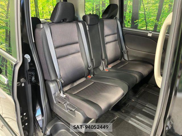 Nissan SERENA 2017-02 8316992-8