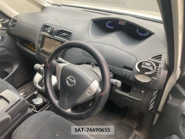 Nissan SERENA 2013-11 8317011-10