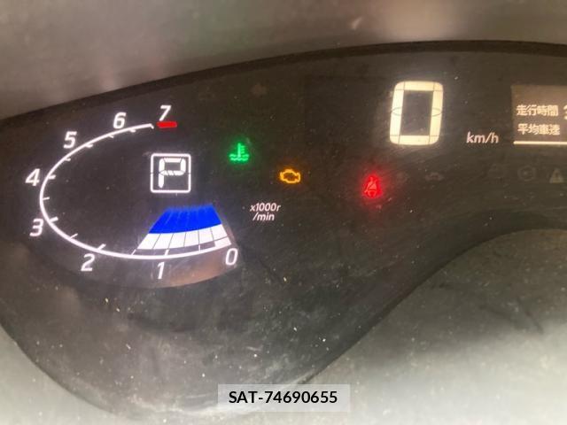 Nissan SERENA 2013-11 8317011-15