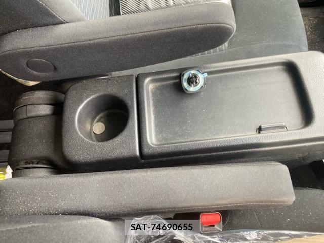 Nissan SERENA 2013-11 8317011-22