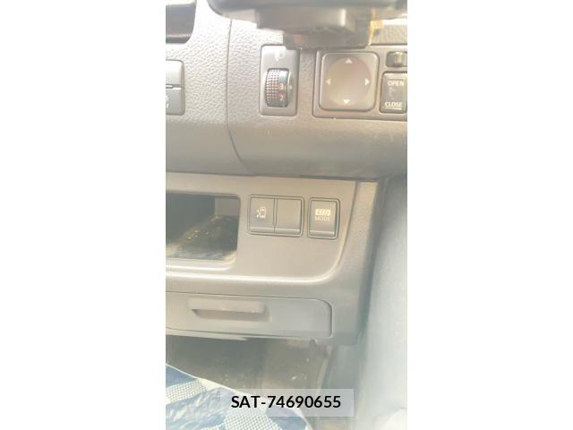 Nissan SERENA 2013-11 8317011-23
