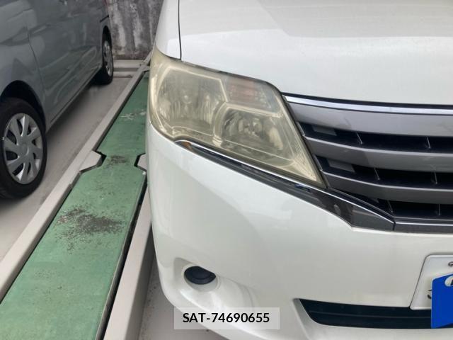 Nissan SERENA 2013-11 8317011-4