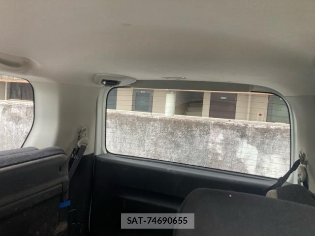 Nissan SERENA 2013-11 8317011-7