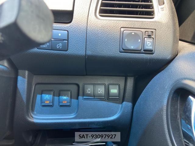 Nissan SERENA 2015-08 8316996-18