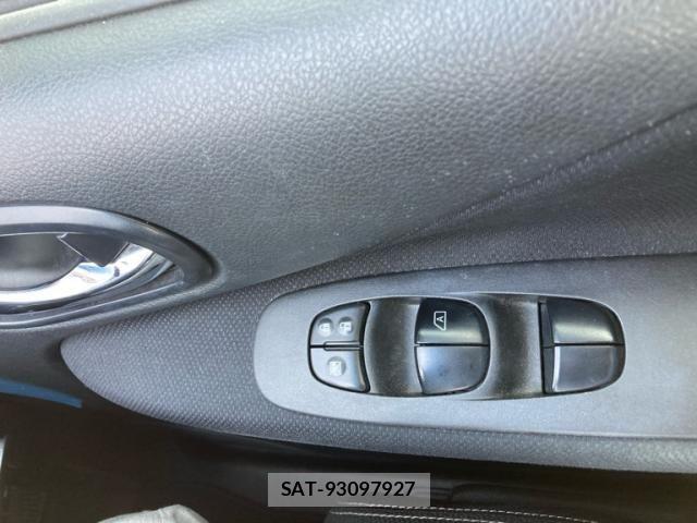 Nissan SERENA 2015-08 8316996-21