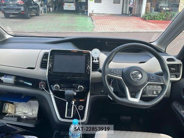 Nissan SERENA 2018-10 8316977-4