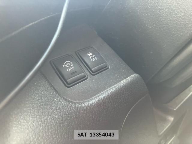 Nissan SERENA 2014-11 8337827-18