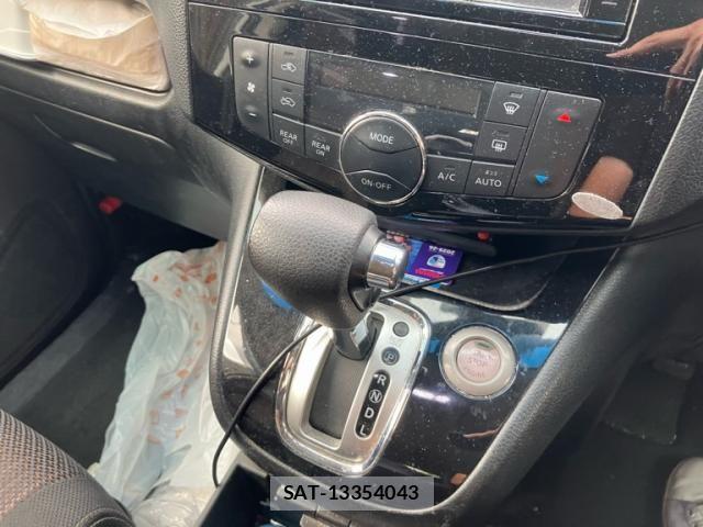 Nissan SERENA 2014-11 8337827-19