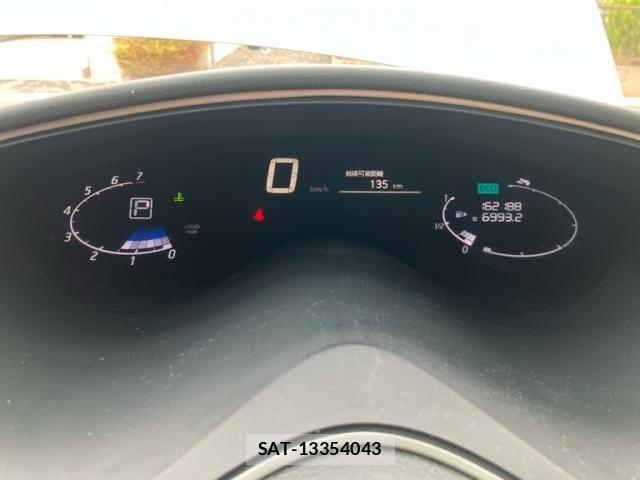 Nissan SERENA 2014-11 8337827-21