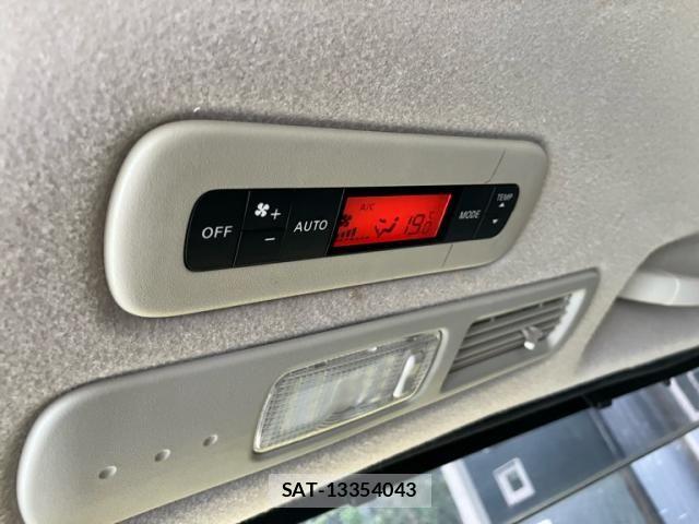 Nissan SERENA 2014-11 8337827-24