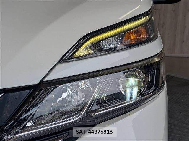 Nissan SERENA 2016-09 8337813-13