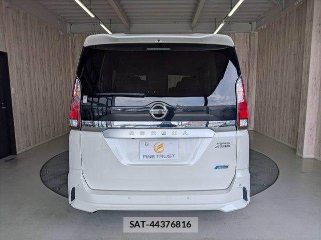 Nissan SERENA 2016-09 8337813-19