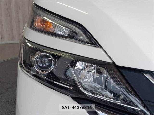 Nissan SERENA 2016-09 8337813-25