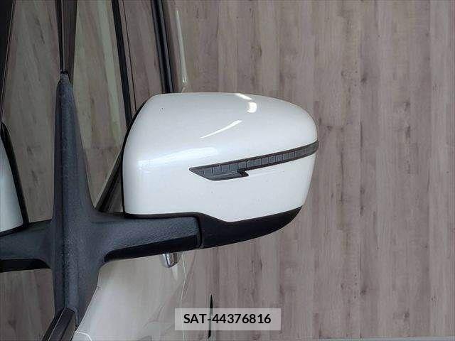 Nissan SERENA 2016-09 8337813-27