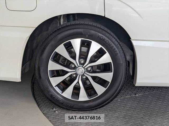 Nissan SERENA 2016-09 8337813-29