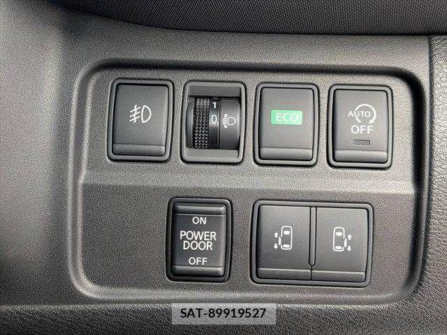 Nissan SERENA 2018-02 8335006-6
