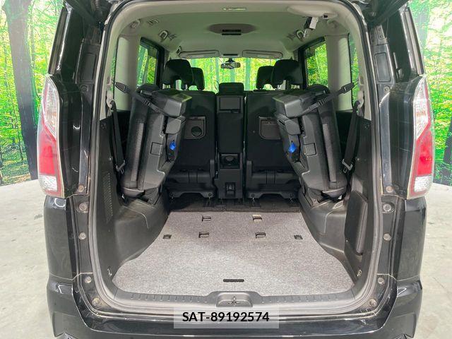 Nissan SERENA 2017-06 8337803-9