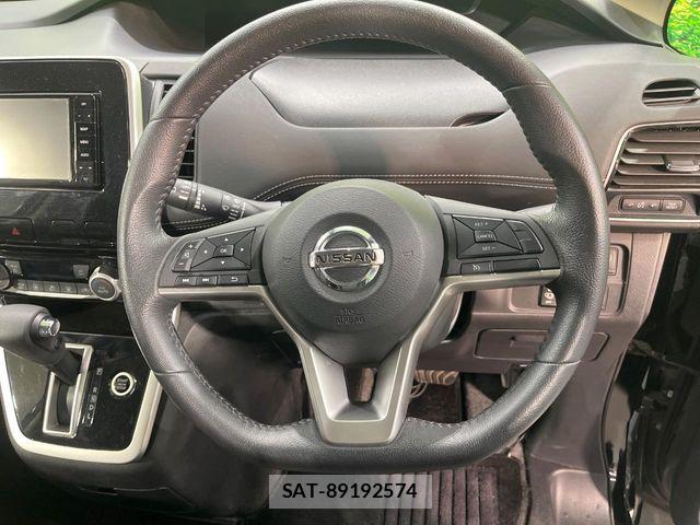 Nissan SERENA 2017-06 8337803-11