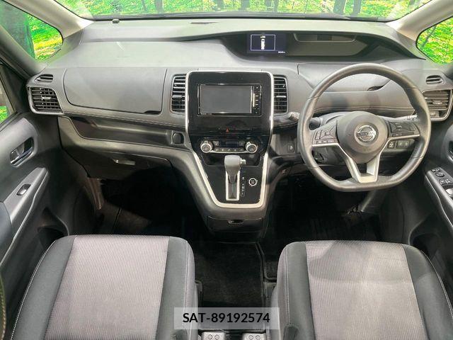 Nissan SERENA 2017-06 8337803-1