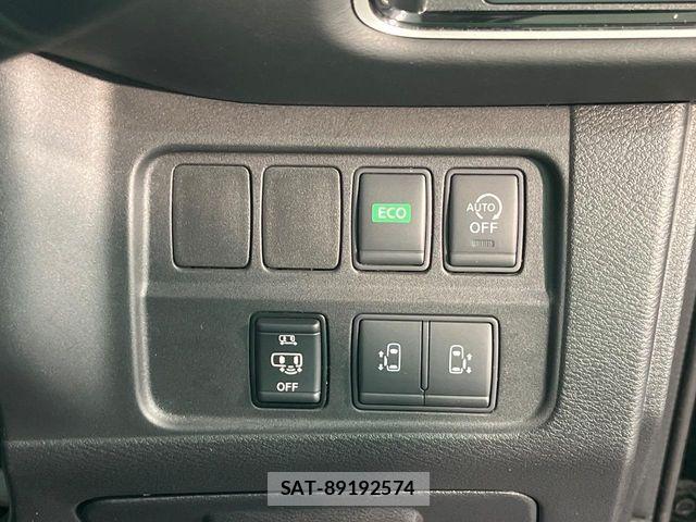 Nissan SERENA 2017-06 8337803-4